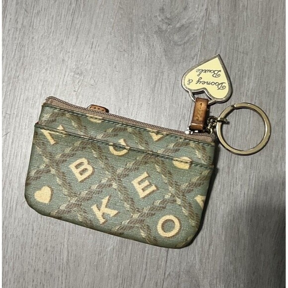 Dooney And Bourke Coin Purse Wallet Green & Tan W/ Keychain & Charm Vintage - Picture 2 of 6